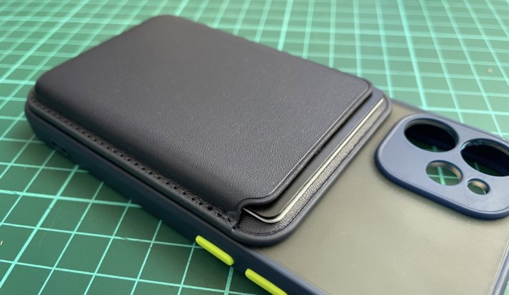 MagSafe-кошелёк для iPhone. Попробуйте угадать, оригинал это или копия? Фото.