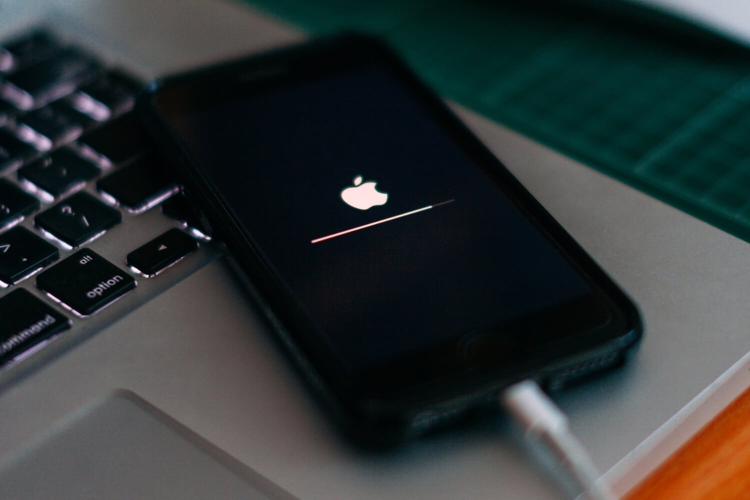Завис Айфон при установке обновления и пишет «Проверка ответа на угрозы».  Что делать | AppleInsider.ru