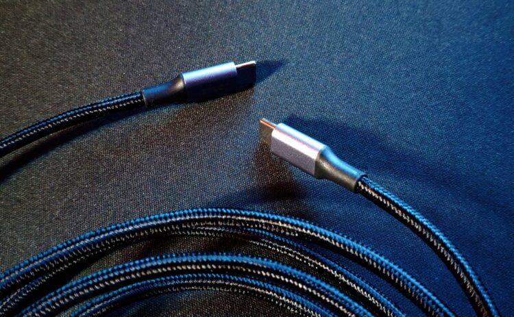Какой USB Type-C лучше. Такой кабель, как минимум внушает доверие. Фото.