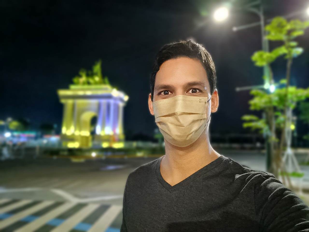 Что купить вместо Айфона в 2023. Так GT Neo 3 делает селфи в темноте. Фото.