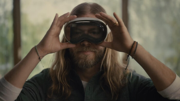 Гарнитура умеет предугадывать ваши действия. Фото.