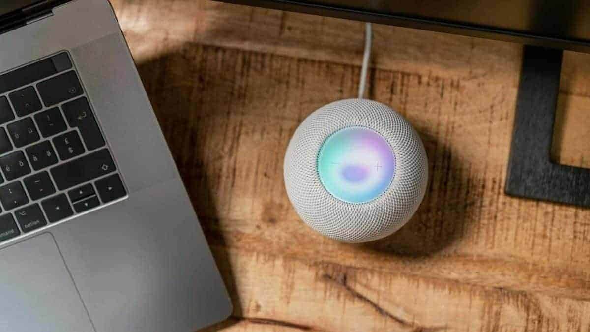 HomePod научилась запускать Яндекс Музыку в iOS 17. Теперь есть смысл покупать колонку в России. Фото.