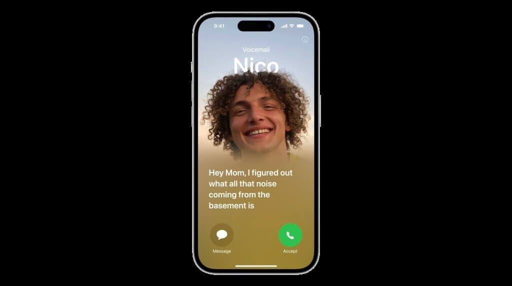 Голосовое сообщение преобразуется в текст и отображается прямо на экране Айфоне. Фото.