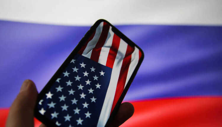 Как найти вирус на Айфоне. Говорят, спецслужбы США взламывают российские Айфоны, а Apple им в этом помогает. Фото.