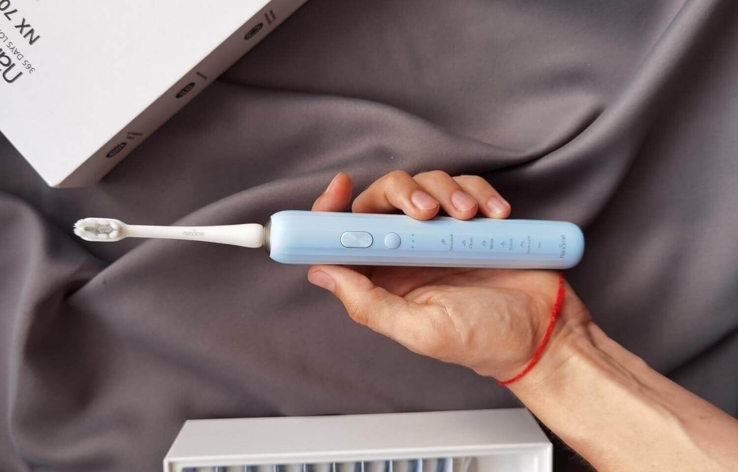 Nandme NX7000 можно купить в приятном голубом цвете. Фото.