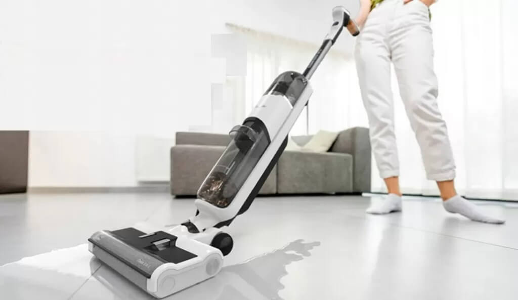 Пылесос Redkey W12 SE может не только пылесосить, но и мыть полы. Где купить его со скидкой и сохранить зарплату. Фото.