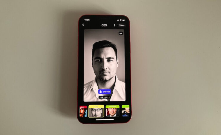 Сгенерированные фото нейросетью. Например, мне нравится вот такой снимок. Тут Retrato не переврало моё лицо. Фото.