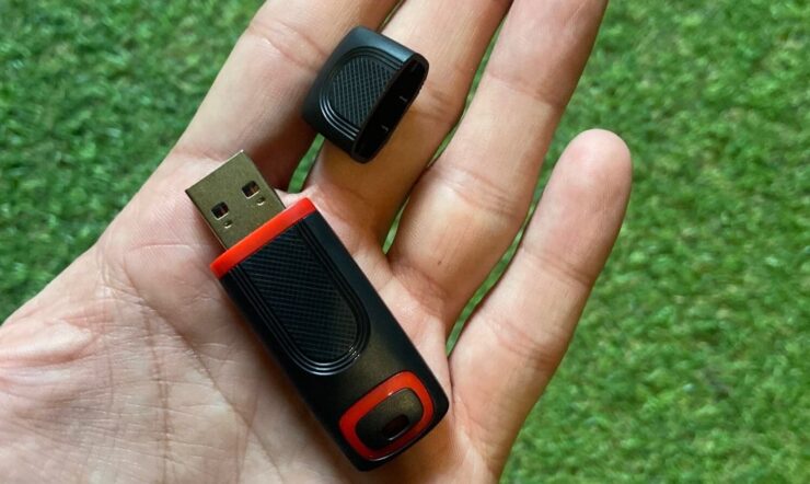 Недорогая флешка с АлиЭкспресс. Хорошие флешки сегодня по-прежнему ценятся. Недорогая флешка с АлиЭкспресс. Хорошие флешки сегодня по-прежнему ценятся. Фото.