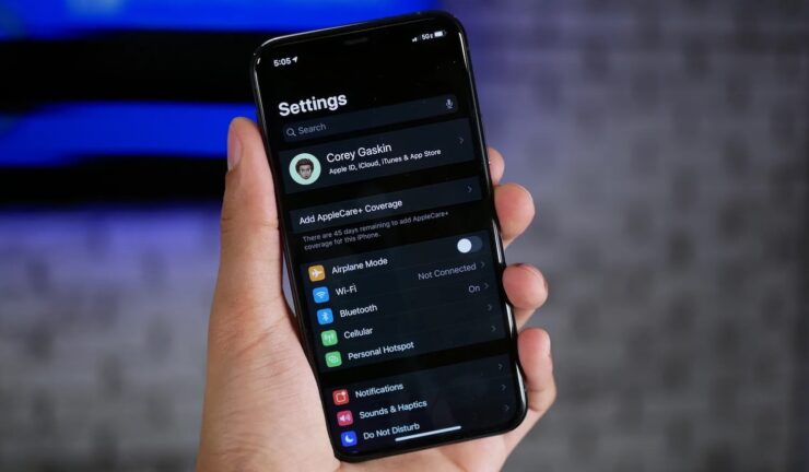 Можно ли входить в чужой Apple ID. Входить в чужой аккаунт Apple ID на своём iPhone не рекомендуется. Фото.