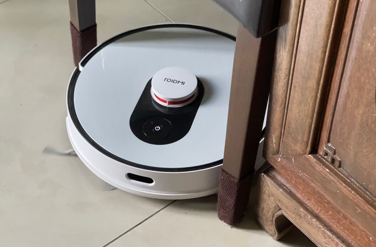 Робот-пылесос с самоочисткой. Robot Eve Plus уберётся не хуже, чем Eva. Фото.