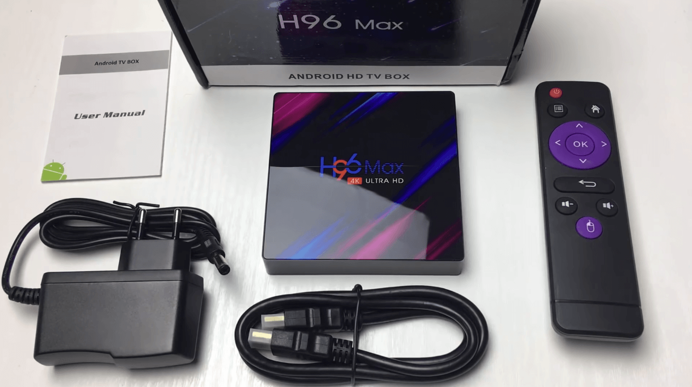Дешёвая приставка с Android TV. Такая приставка и стоит недорого, и преимуществ даёт на все деньги. Фото.