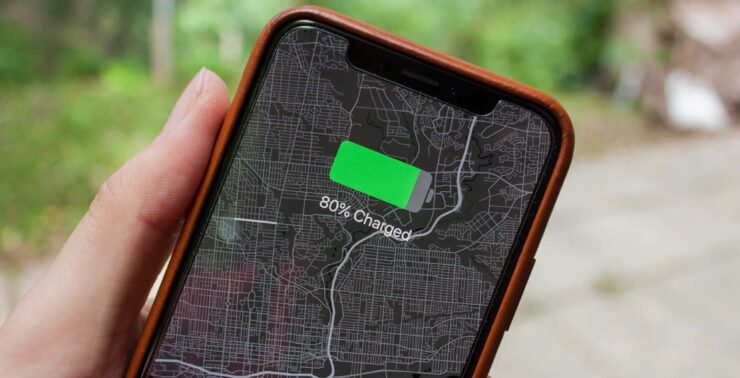 Новая прошивка может значительно изменить время работы Айфона. Фото.