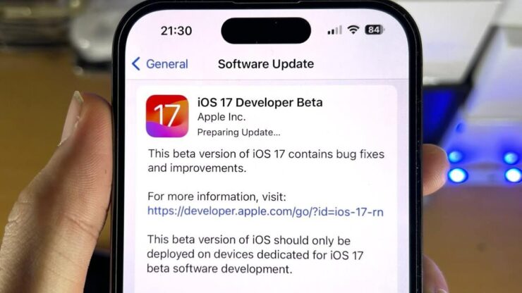 В iOS 17 можно найти много крутых функций, которые пригодятся при повседневном использовании. Фото.