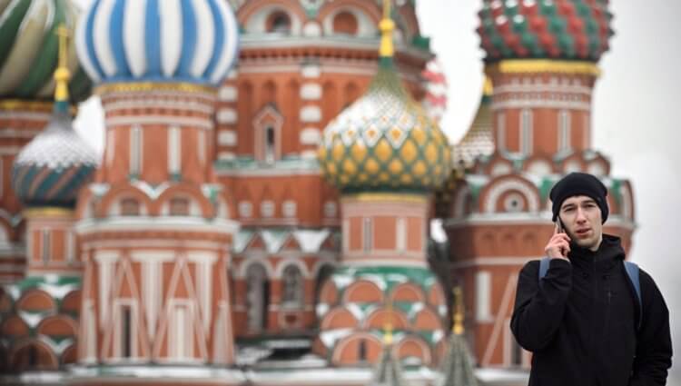 Как в России планируют бороться с iPhone и к чему это приведёт. Правда ли, что Apple хотят вытеснить из России? Как в России планируют бороться с iPhone и к чему это приведёт. Правда ли, что Apple хотят вытеснить из России? Фото.