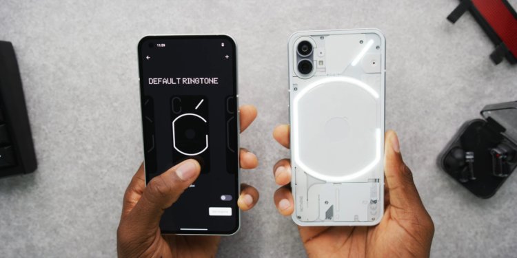 Nothing Phone 1 — самый необычный смартфон на Android. Это действительно самый необычный Андроид-смартфон на сегодня. Nothing Phone 1 — самый необычный смартфон на Android. Это действительно самый необычный Андроид-смартфон на сегодня. Фото.