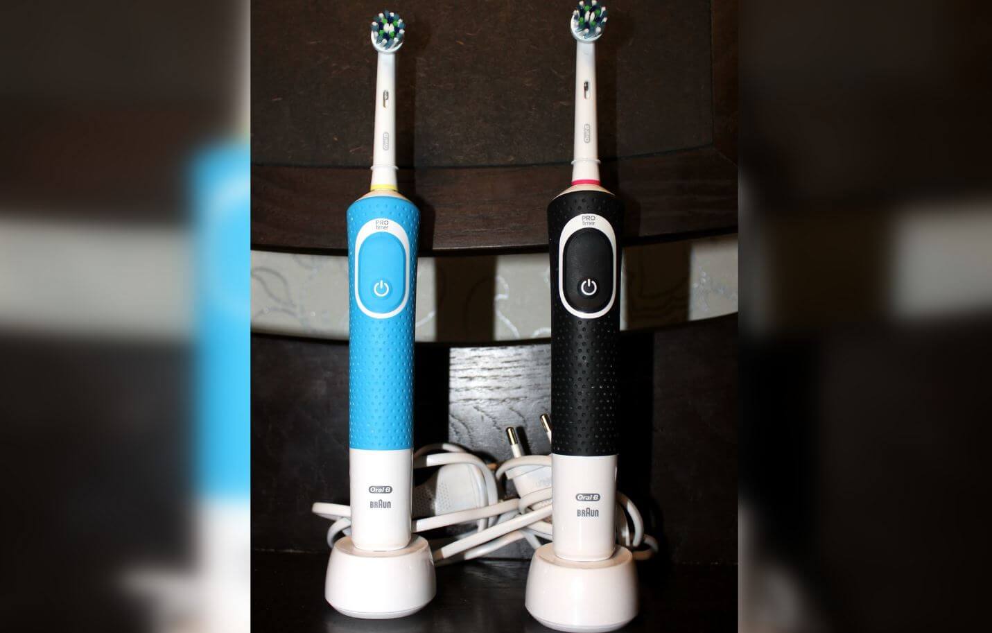 Комплект щеток Oral-B. Комплект из двух щеток обойдется вам выгоднее, чем покупать их по отдельности. Комплект щеток Oral-B. Комплект из двух щеток обойдется вам выгоднее, чем покупать их по отдельности. Фото.