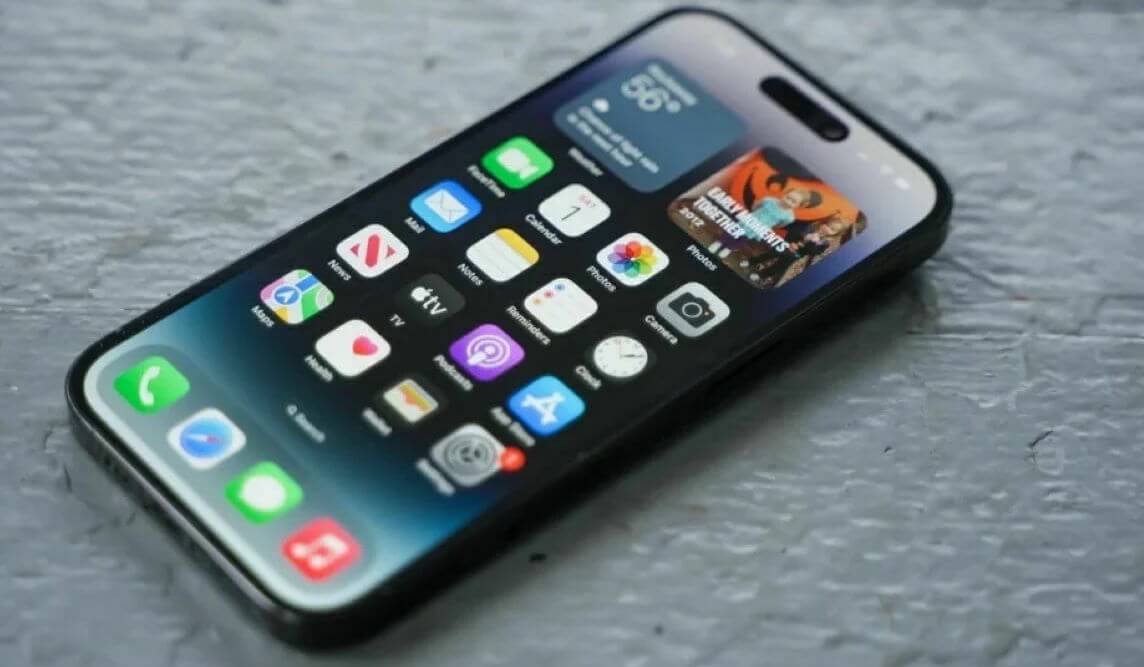 Почему нельзя пользоваться Айфоном. Айфонами уже запретили пользоваться сотрудникам АП и Минпромторга. Фото.