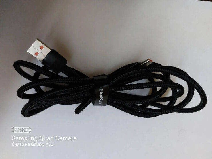 Провод USB Type-C. Провод прочный и прослужит вам долго. Фото.