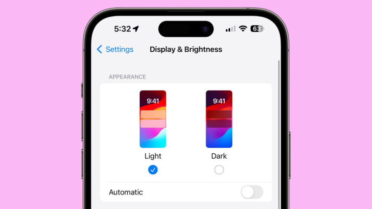 Что нового в iOS 17 beta 6. При выборе темы на миниатюрах отображаются обои из iOS 17. Фото.