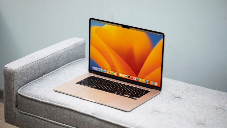 MacBook Air 15″ уже продаётся в России и обойдётся вам на 40% дешевле, чем в Европе. MacBook Air 15 уже какое-то время продаётся в России и стоит здесь даже дешевле, чем в США и Европе. MacBook Air 15″ уже продаётся в России и обойдётся вам на 40% дешевле, чем в Европе. MacBook Air 15 уже какое-то время продаётся в России и стоит здесь даже дешевле, чем в США и Европе. Фото.