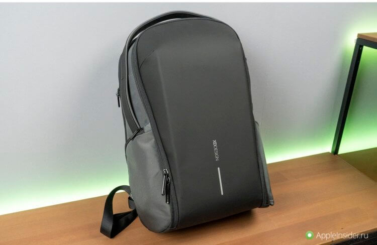 Походил неделю с самым технологичным рюкзаком — обзор XD Design Bizz Backpack. Фото.