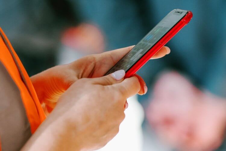 Можно ли отследить iPhone. Скорее всего, в РКН и правда хотят исследовать Айфон на предмет защищённости от внешних угроз. Можно ли отследить iPhone. Скорее всего, в РКН и правда хотят исследовать Айфон на предмет защищённости от внешних угроз. Фото.