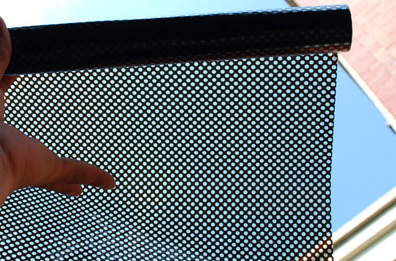 Чем заклеить окна от солнца. Эта плёнка лучше фольги. Фото.