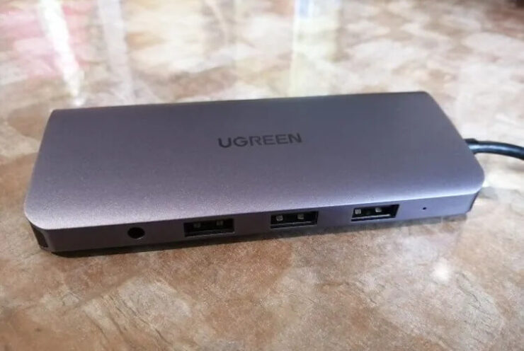 USB-хаб с АлиЭкспресс. В продаже есть концентраторы с разным набором разъёмов. Фото.