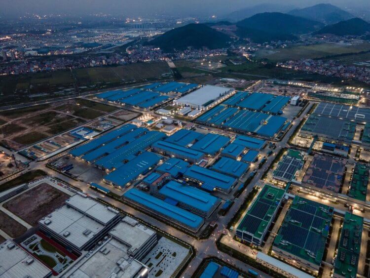 Производство iPhone в Индии и Вьетнаме. Так выглядит новый завод Foxconn во Вьетнаме. Производство iPhone в Индии и Вьетнаме. Так выглядит новый завод Foxconn во Вьетнаме. Фото.
