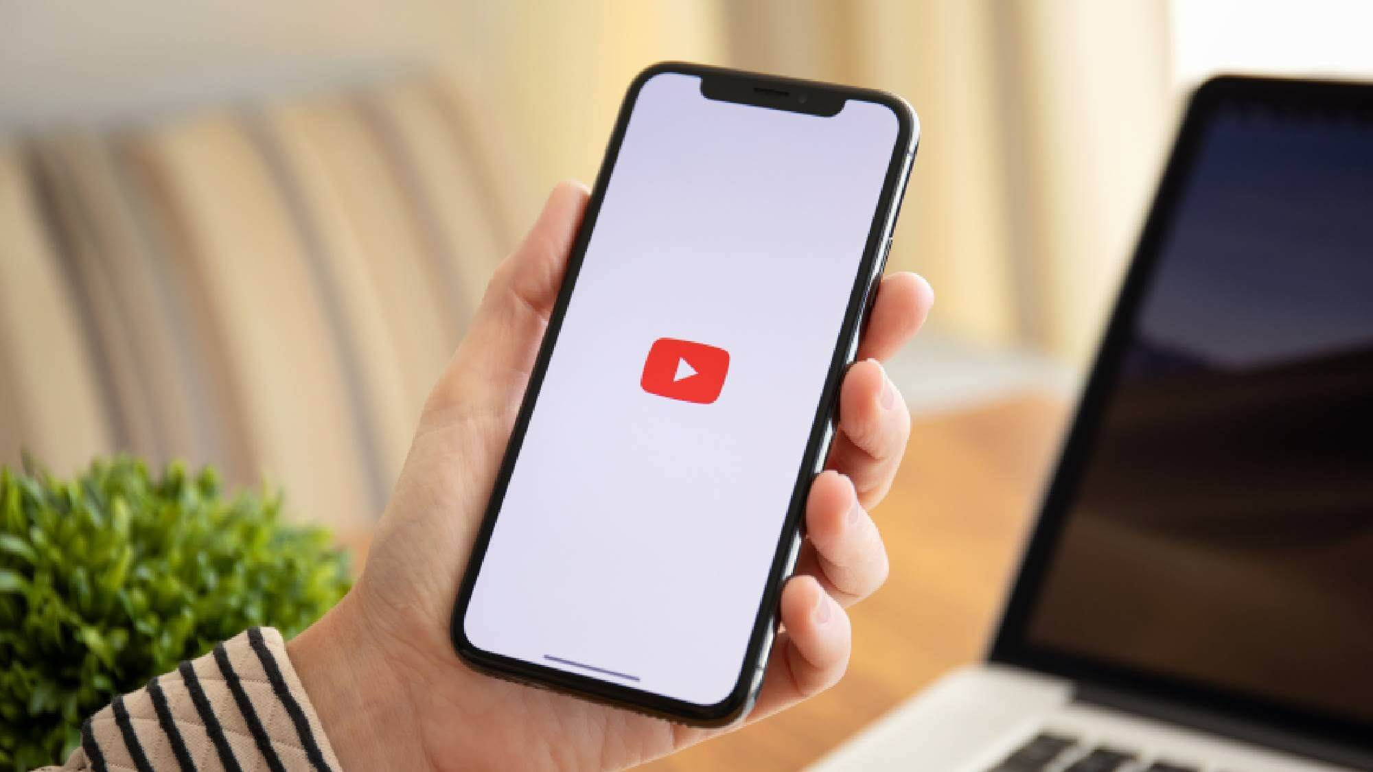 Как убрать рекомендации в YouTube на Айфоне и смотреть видео только из  подписок | AppleInsider.ru