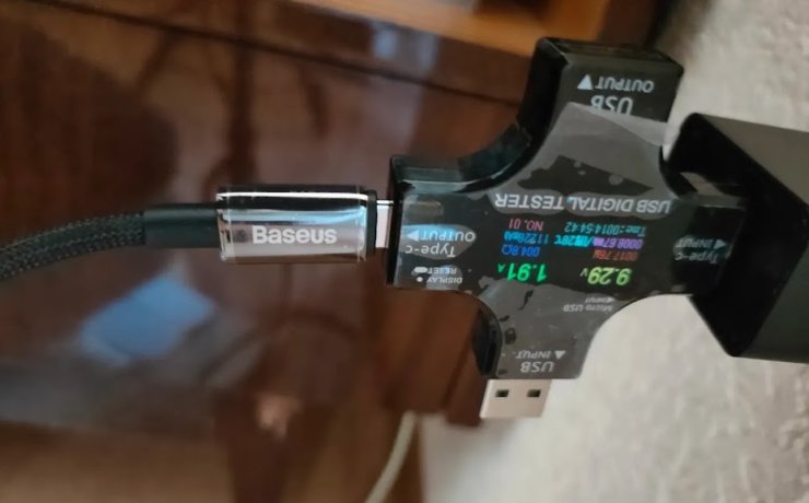 Кабель Baseus 240 Вт. Для быстрой зарядки нужен соответствующий кабель. Кабель Baseus 240 Вт. Для быстрой зарядки нужен соответствующий кабель. Фото.