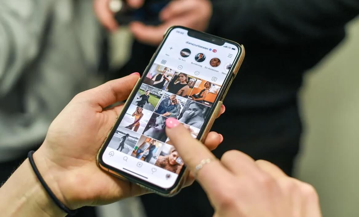 Apple переобулась в воздухе и отказалась сканировать фото в iCloud, когда чуть не нагнули её саму. Фото.