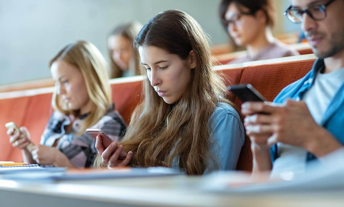 5 приложений для учебы на iPhone, которые помогут стать отличником. Фото.