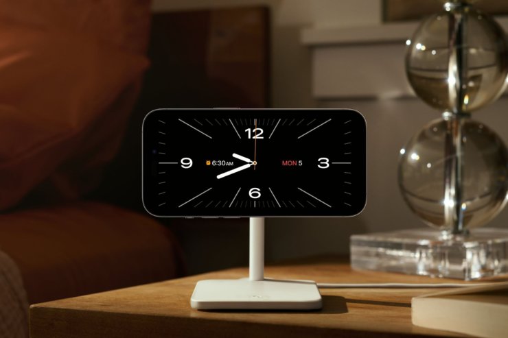 Что нового в iOS 17. Вот такие прикольные часы можно вывести на экран во время зарядки. Что нового в iOS 17. Вот такие прикольные часы можно вывести на экран во время зарядки. Фото.