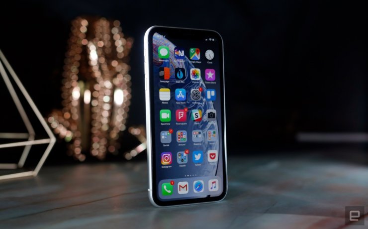 Как будут работать старые iPhone на iOS 19. Линейка Айфонов 2018 года оказалась живее всех живых. Фото: Engadget. Как будут работать старые iPhone на iOS 19. Линейка Айфонов 2018 года оказалась живее всех живых. Фото: Engadget. Фото.