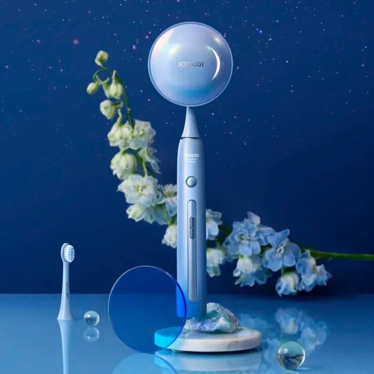 Какая электрическая зубная щетка лучше. Достаточно разместить щетку в этом кейсе, и антибактериальная обработка включится автоматически. Фото.