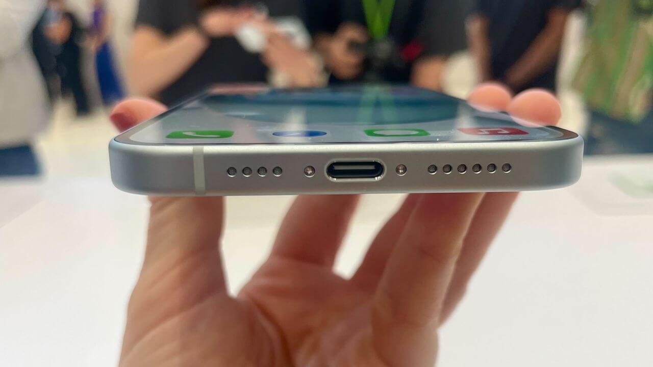 Как не допустить износ аккумулятора iPhone. Странно, что в iPhone 14 новый режим не появится. Возможно, всё дело в новом разъёме?. Фото.