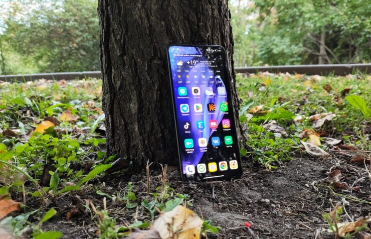 Экран в Xiaomi 13T Pro. Высокая частота обновления экрана делает анимации приятнее для глаз. Фото.