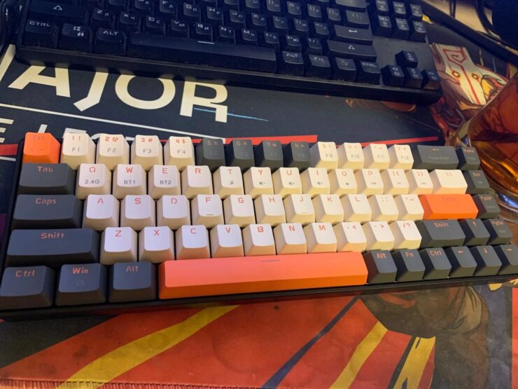 Клавиатура для компьютера. Клавиатура получилась не только удобной, но и стильной. Клавиатура для компьютера. Клавиатура получилась не только удобной, но и стильной. Фото.