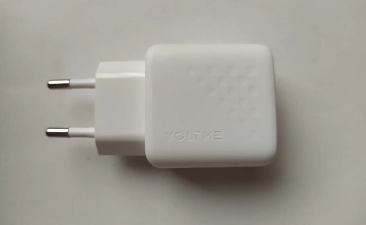 Хороший зарядник для iPhone 15. Даже такого ЗУ хватит для зарядки iPhone 15 Pro Max. Хороший зарядник для iPhone 15. Даже такого ЗУ хватит для зарядки iPhone 15 Pro Max. Фото.