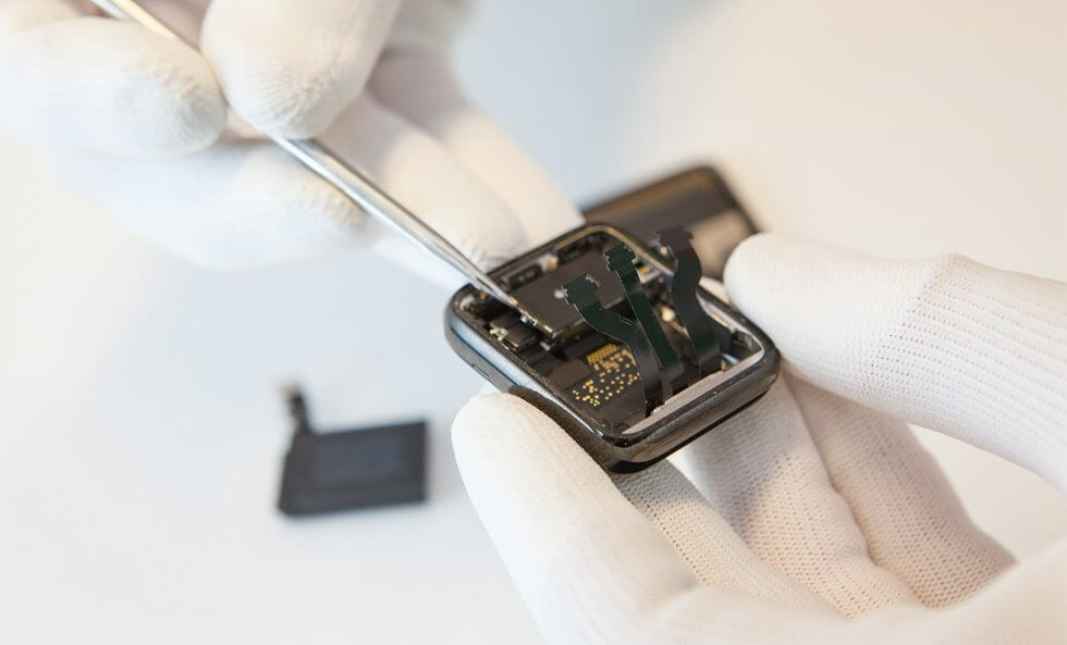 Ремонт Apple Watch. За ремонтом Apple Watch только в сервисный центр Apple Pro. Фото.