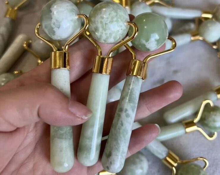 Зачем нужен нефритовый ролик. Такие штуки должны быть у каждой женщины. Зачем нужен нефритовый ролик. Такие штуки должны быть у каждой женщины. Фото.