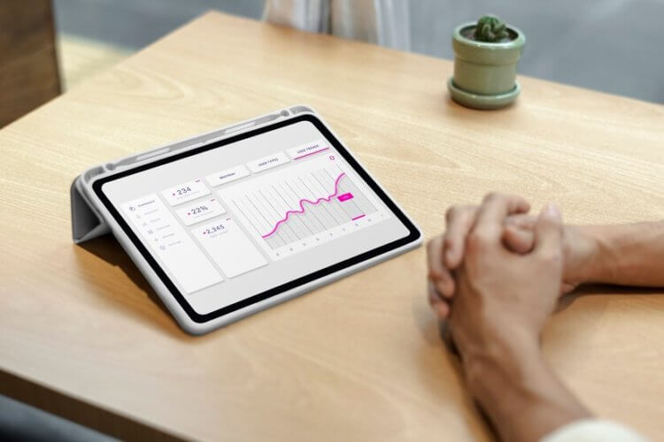 Покупка iPad на OZON. На OZON вы можете рассчитывать на выгодные цены на iPad. Источник: Freepik. Покупка iPad на OZON. На OZON вы можете рассчитывать на выгодные цены на iPad. Источник: Freepik. Фото.