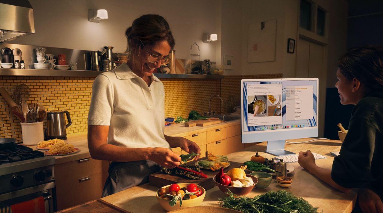 Сколько стоит iMac M3. Apple думает, что iMac 24 можно спокойно взять с собой на кухню как ноутбук. Фото.