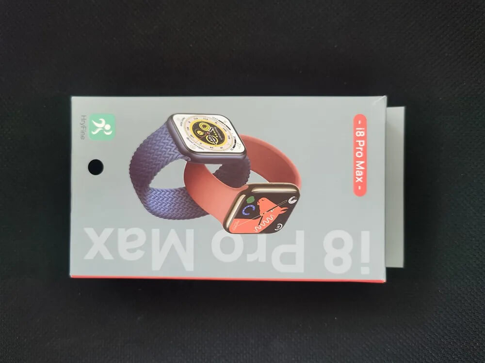 Подделка Apple Watch. Если вы думаете, что на коробке просто так нарисовано двое часов, то это не так. На АлиЭкспресс их продают пачками. Фото.