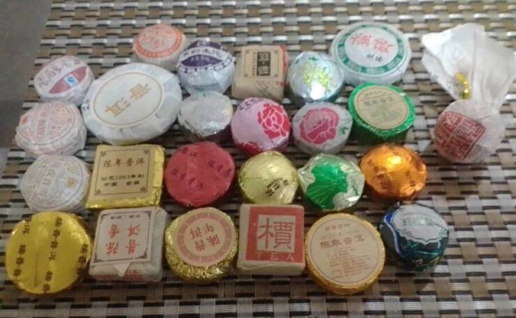 Где купить настоящий китайский пуэр. Чай удобно расфасован и поставляется в подарочном мешочке красного цвета. Где купить настоящий китайский пуэр. Чай удобно расфасован и поставляется в подарочном мешочке красного цвета. Фото.