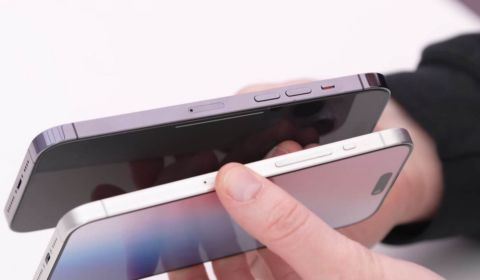Как выглядит Айфон 15. Титановый корпус позволяет пользоваться смартфоном без чехла, не боясь за царапины. Фото.