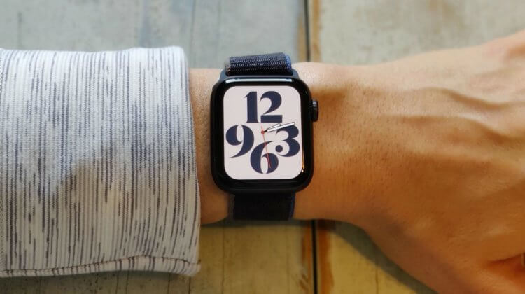 Стоит ли покупать Apple Watch SE в 2023 году. Личный опыт. Фото.