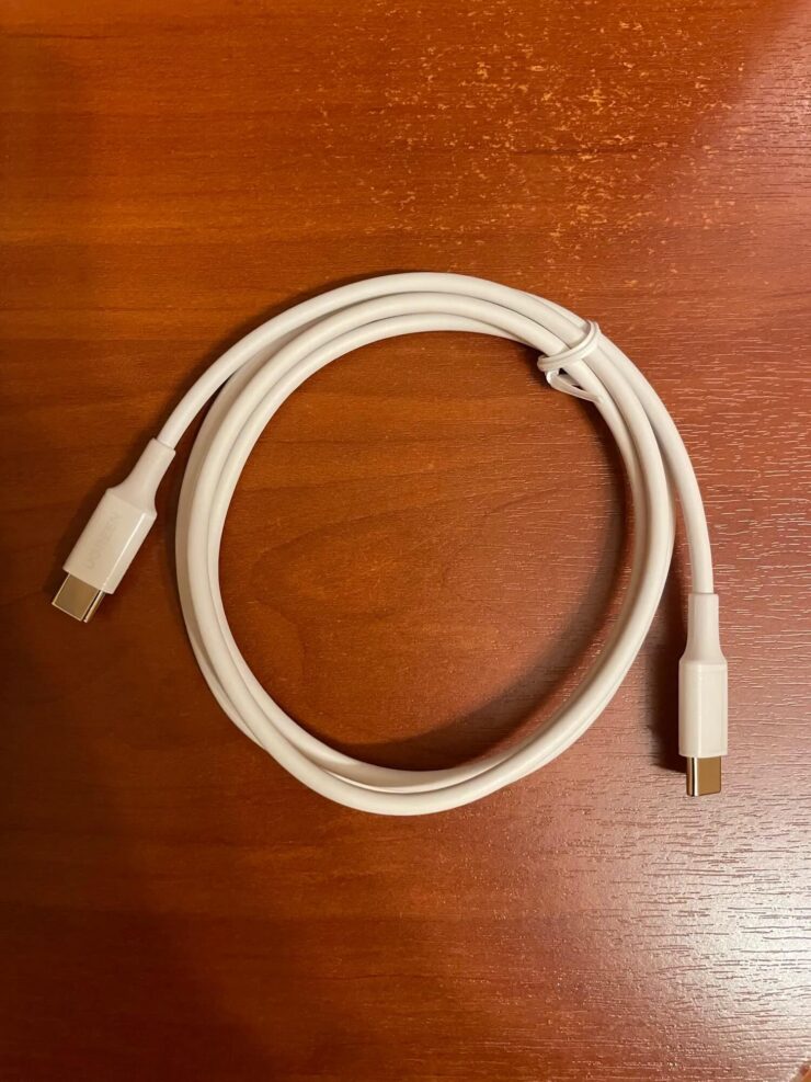 Провод USB Type-C. Провод метровый как в комплекте с большинством смартфонов. Провод USB Type-C. Провод метровый как в комплекте с большинством смартфонов. Фото.
