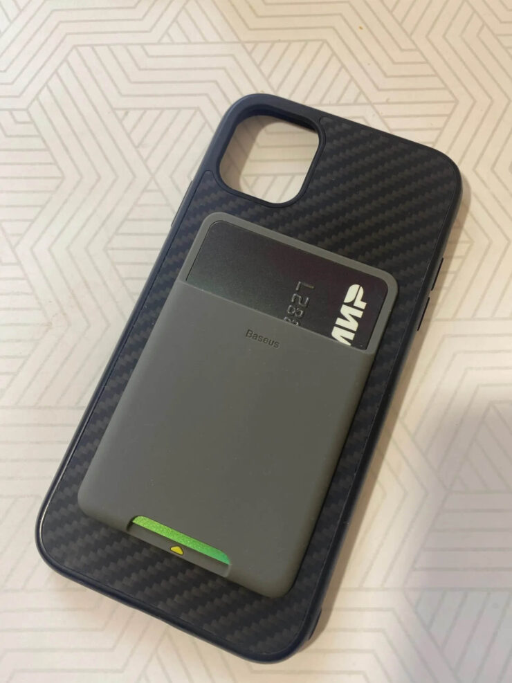 Картхолдер на телефон. Прикрепить картхолдер можно к любому смартфону. Картхолдер на телефон. Прикрепить картхолдер можно к любому смартфону. Фото.